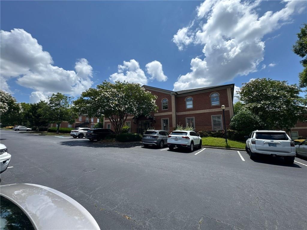 4080 Mcginnis Ferry Road 404