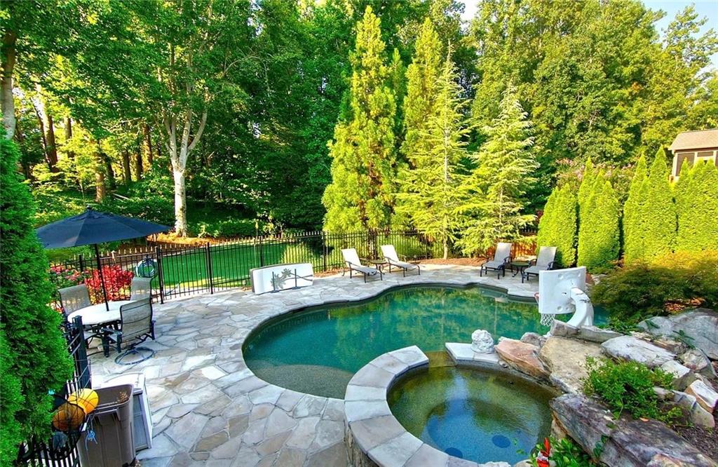 2201 Lasalle Drive