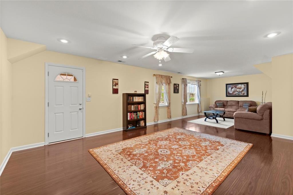 4605 Heathcliff Way, Cumming, Georgia image 33
