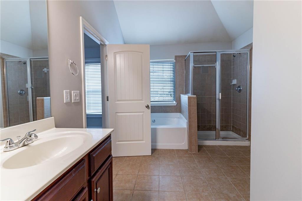 204 Saintvry Path, Atlanta, Georgia image 26