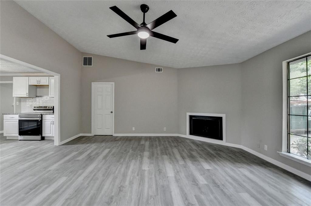 396 Independence Drive, Jonesboro, Georgia image 5