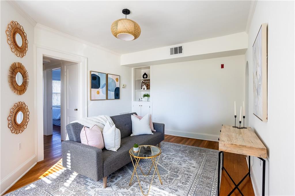 968 Saint Charles Avenue NE 216