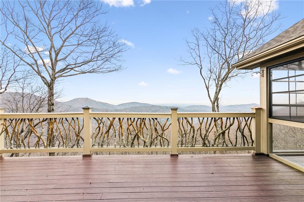 2136 Ridgeview Drive
