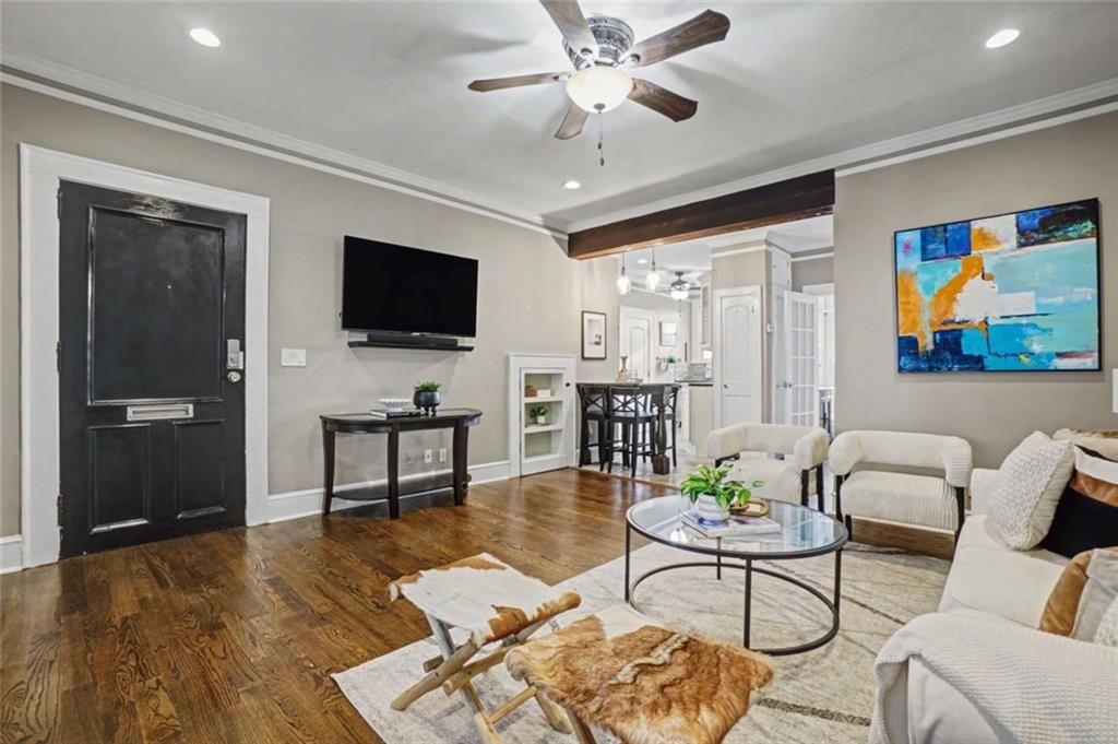 425 10th Street NE 22