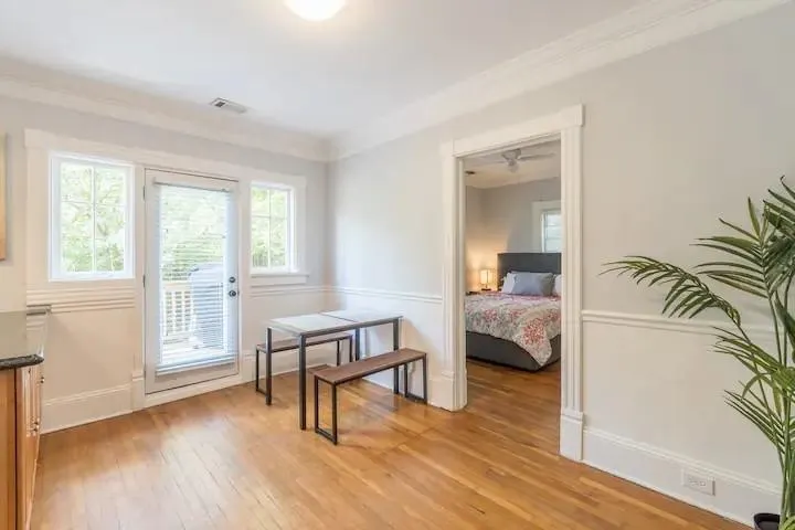 Atlanta, Georgia 30308, United States, 2 Bedrooms Bedrooms, ,1 BathroomBathrooms,Residential,Active,20884