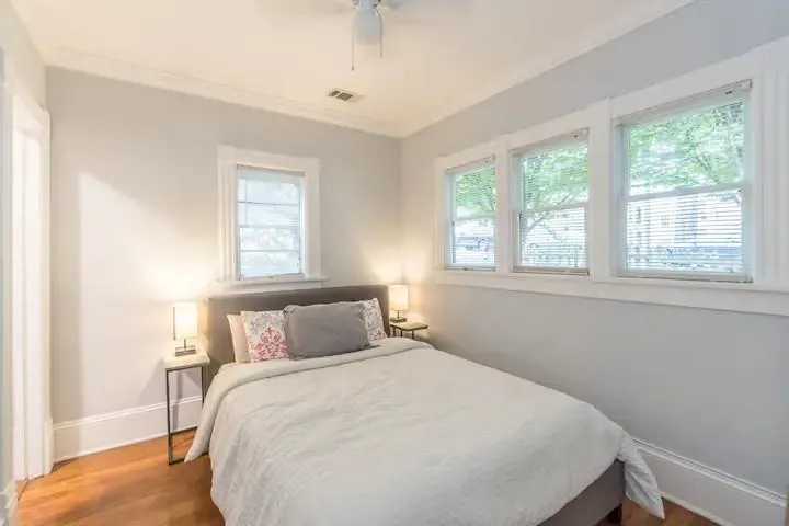 Atlanta, Georgia 30308, United States, 2 Bedrooms Bedrooms, ,1 BathroomBathrooms,Residential,Active,20884