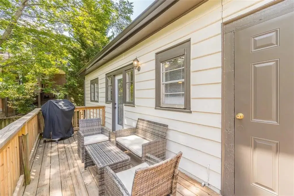 Atlanta, Georgia 30308, United States, 2 Bedrooms Bedrooms, ,1 BathroomBathrooms,Residential,Active,20884