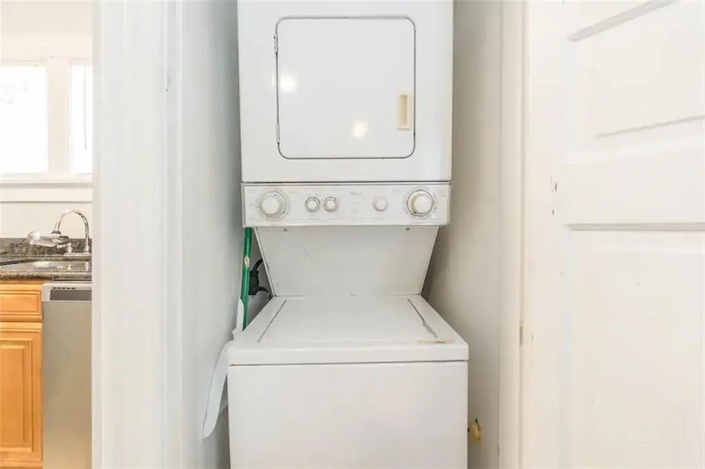 Atlanta, Georgia 30308, United States, 2 Bedrooms Bedrooms, ,1 BathroomBathrooms,Residential,Active,20884