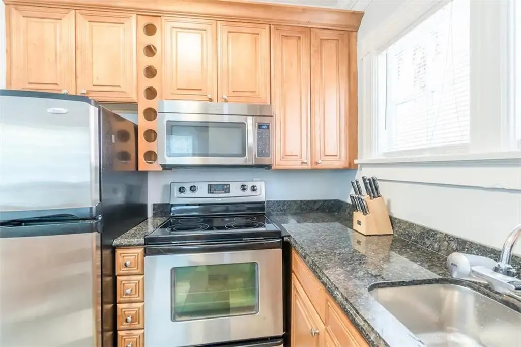 Atlanta, Georgia 30308, United States, 2 Bedrooms Bedrooms, ,1 BathroomBathrooms,Residential,Active,20884