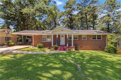 Homes For Sale - 1749 Camperdown Circle<br/> Decatur, GA 30035