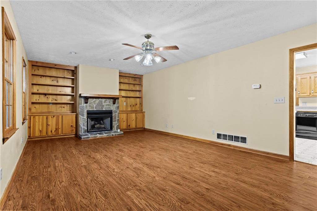 3727 Bowline Circle