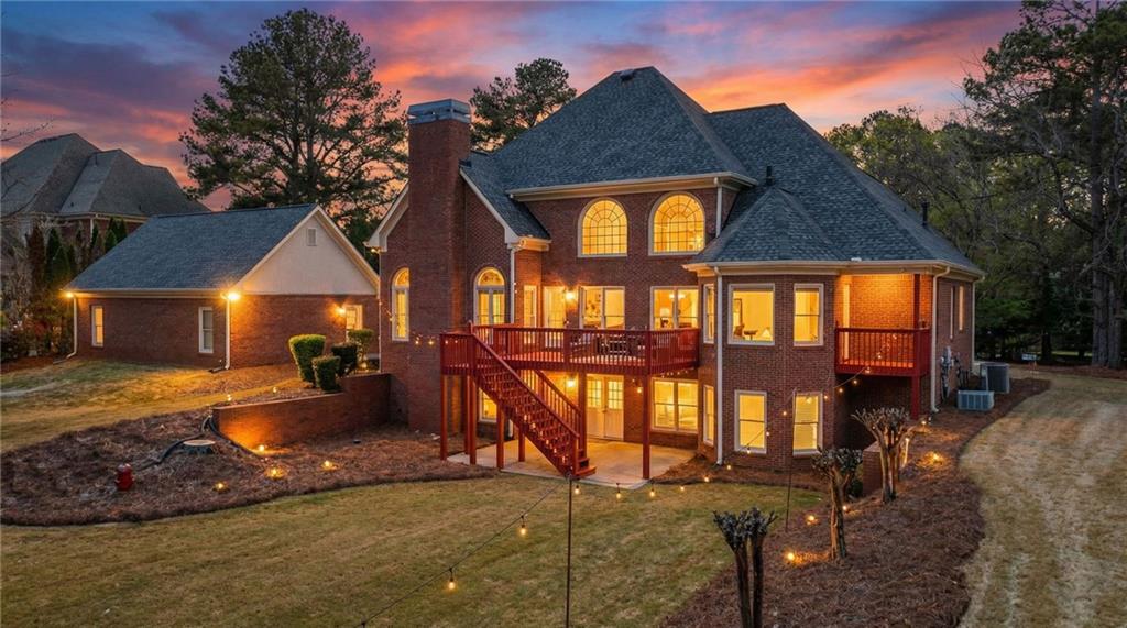 1009 Lyndhurst Way