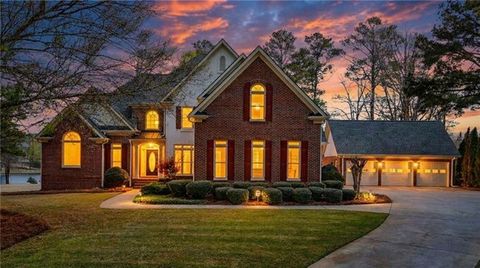 Homes For Sale - 1009 Lyndhurst Way<br/> Conyers, GA 30013