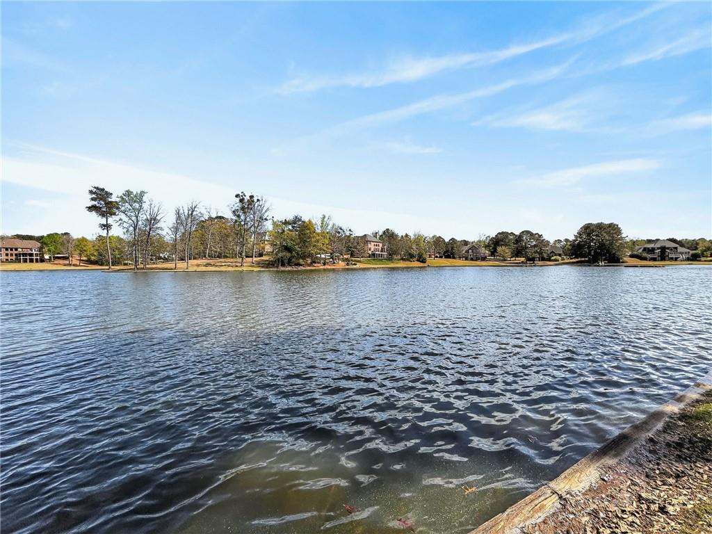 1009 Lyndhurst Way