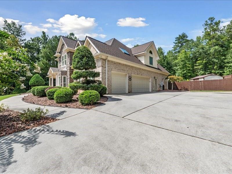 90 Oak Forest Drive