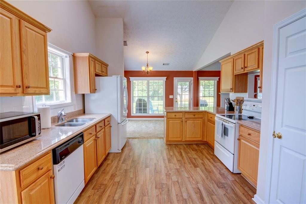 176 Meadow Creek Drive, Jefferson, Georgia image 2