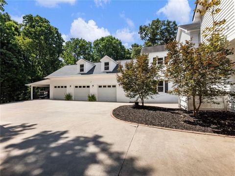 A home in Dacula