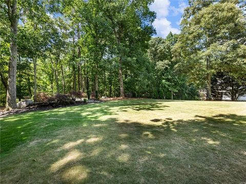 A home in Dacula