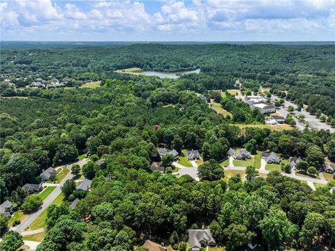 A home in Dacula