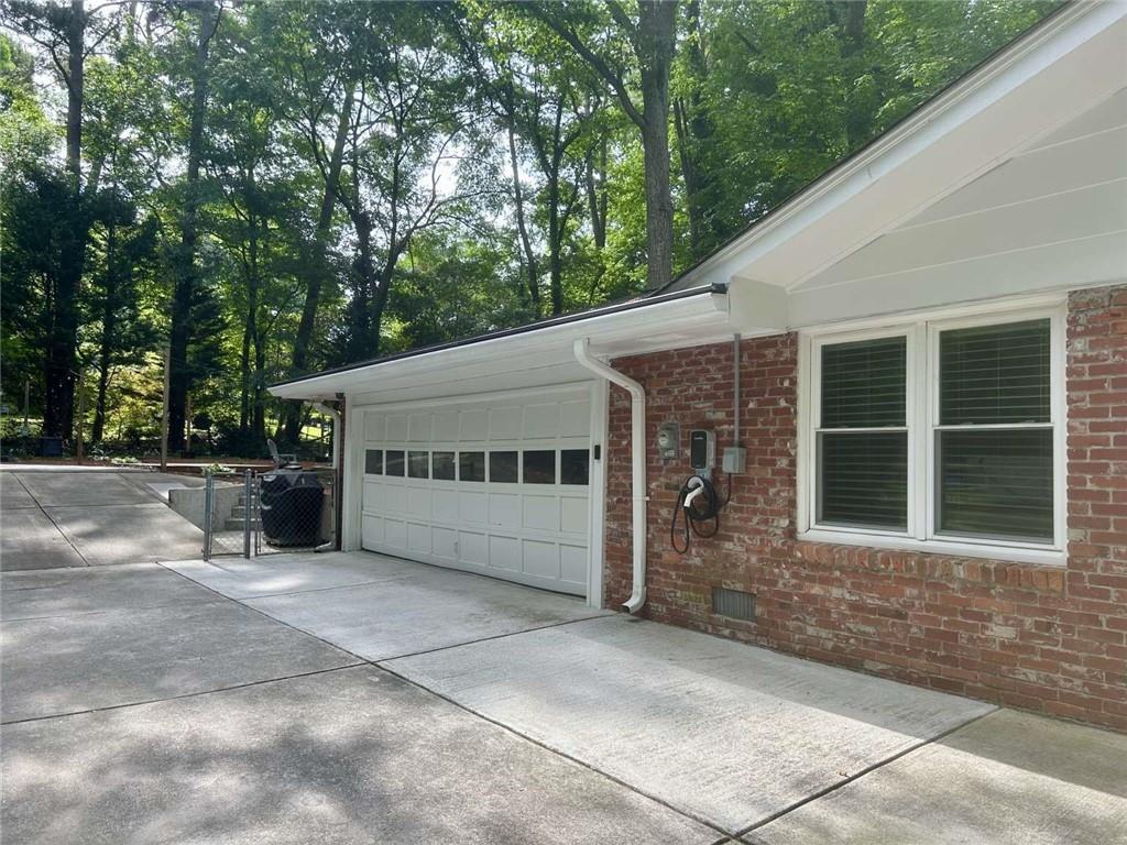 2439 Woodcreek Court