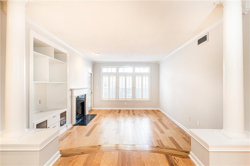 220 Renaissance Parkway NE 1105