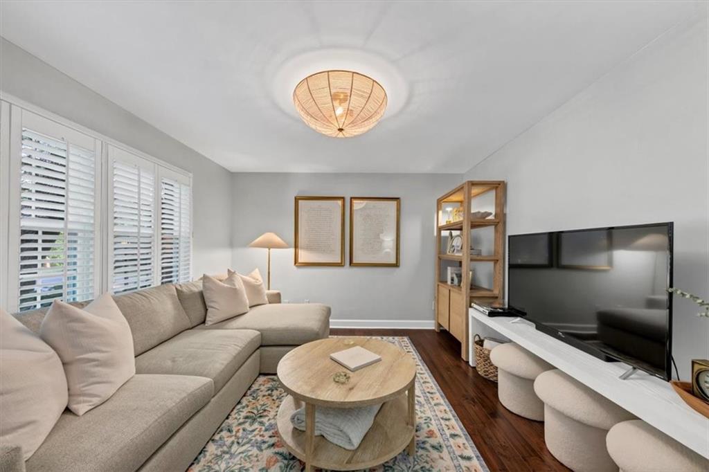 2 Arpege Way NW