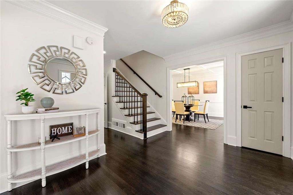 320 Woodlake Court, Alpharetta, Georgia image 3