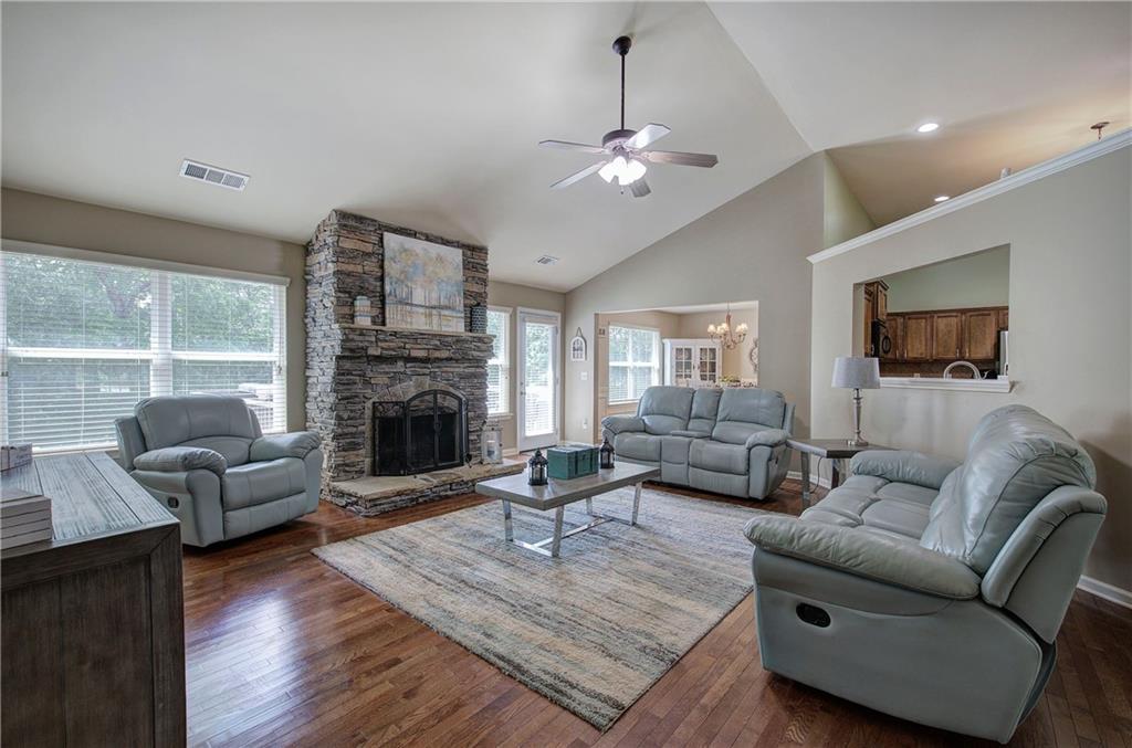 5541 Mulberry Preserve Drive, Flowery Branch, Georgia image 12