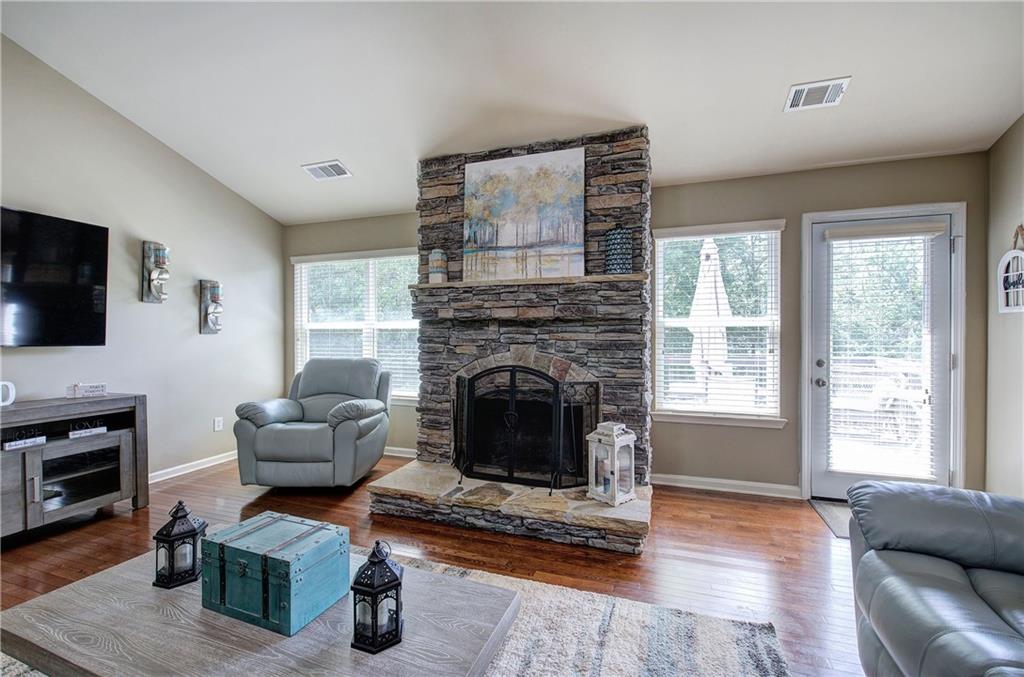 5541 Mulberry Preserve Drive, Flowery Branch, Georgia image 16