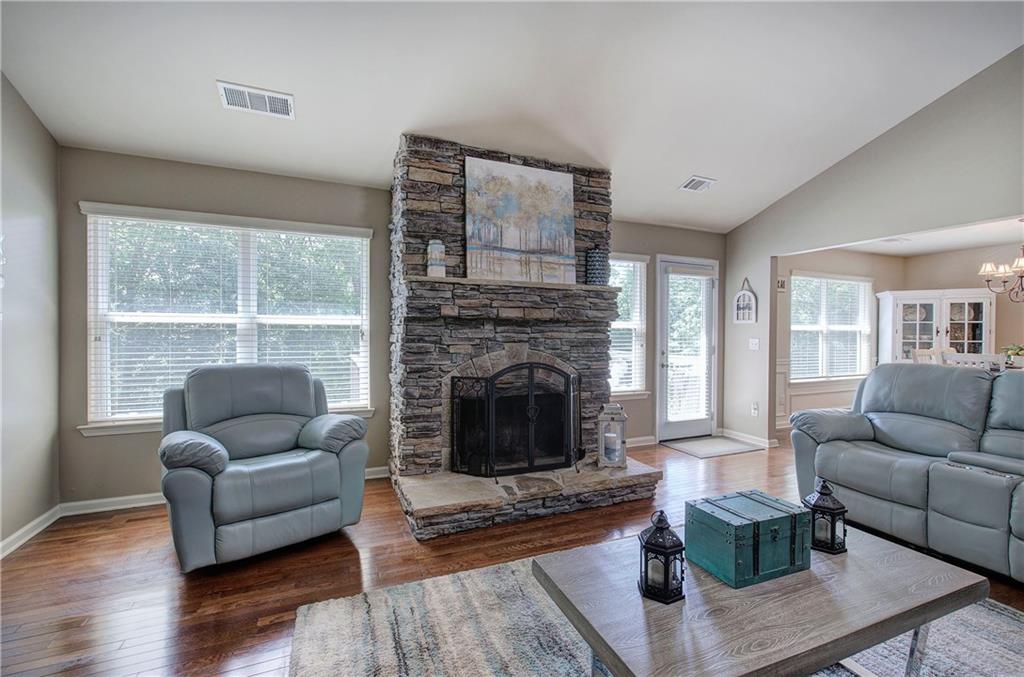 5541 Mulberry Preserve Drive, Flowery Branch, Georgia image 13