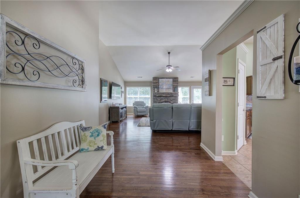 5541 Mulberry Preserve Drive, Flowery Branch, Georgia image 10