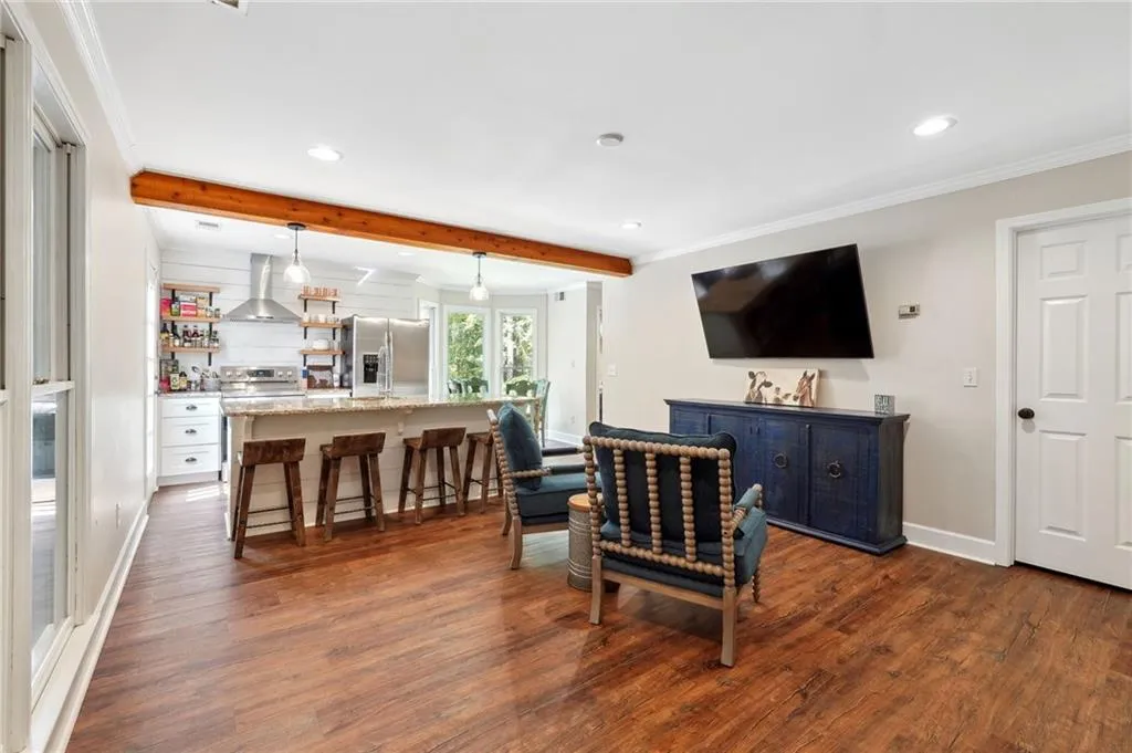 Canton, Georgia 30115, United States, 8 Bedrooms Bedrooms, ,6 BathroomsBathrooms,Residential,Active,69560