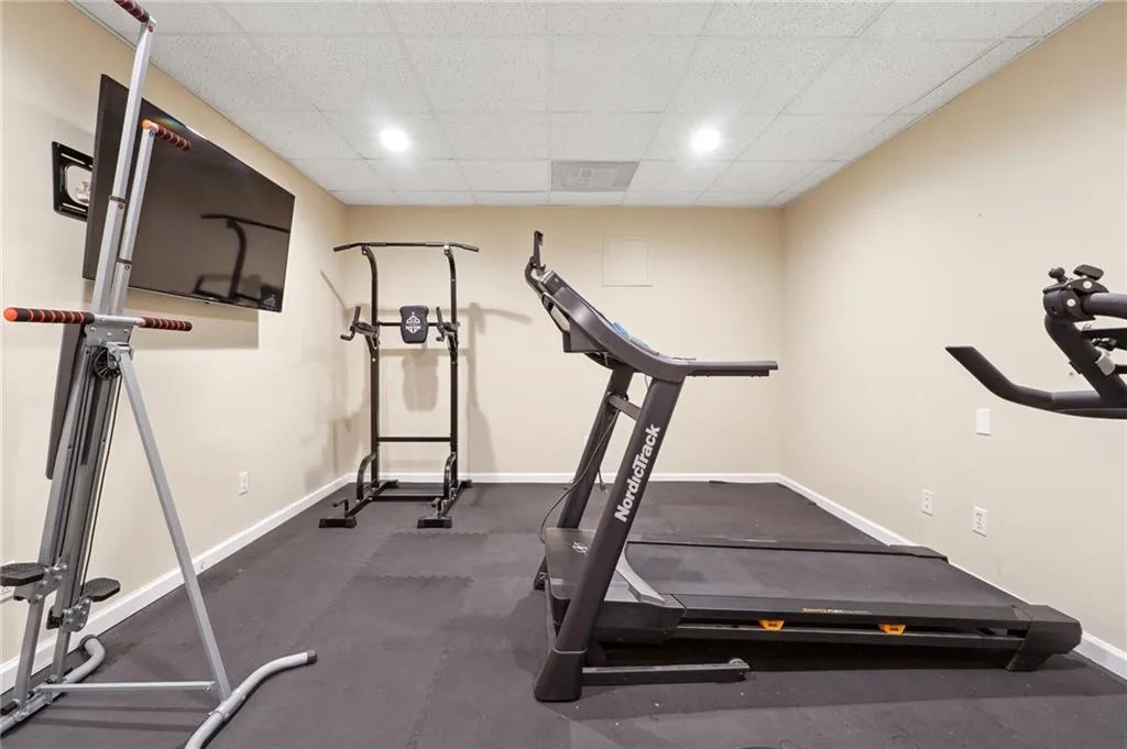 Canton, Georgia 30115, United States, 8 Bedrooms Bedrooms, ,6 BathroomsBathrooms,Residential,Active,69560