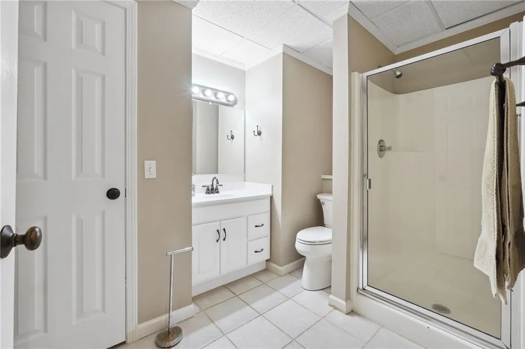 Canton, Georgia 30115, United States, 8 Bedrooms Bedrooms, ,6 BathroomsBathrooms,Residential,Active,69560