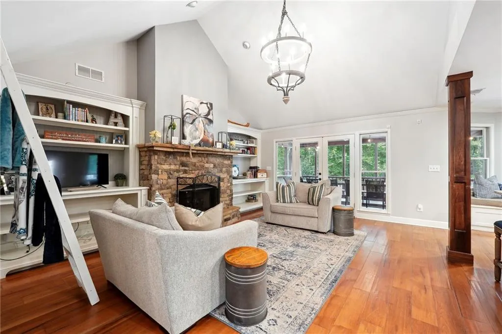 Canton, Georgia 30115, United States, 8 Bedrooms Bedrooms, ,6 BathroomsBathrooms,Residential,Active,69560