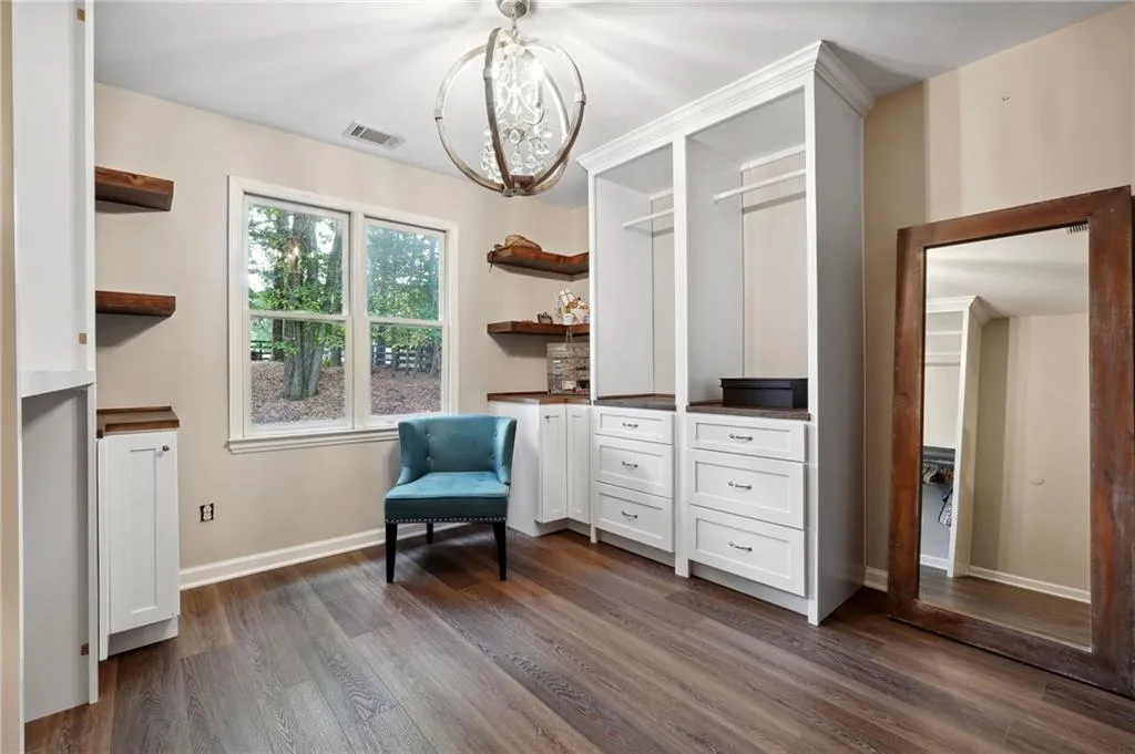 Canton, Georgia 30115, United States, 8 Bedrooms Bedrooms, ,6 BathroomsBathrooms,Residential,Active,69560