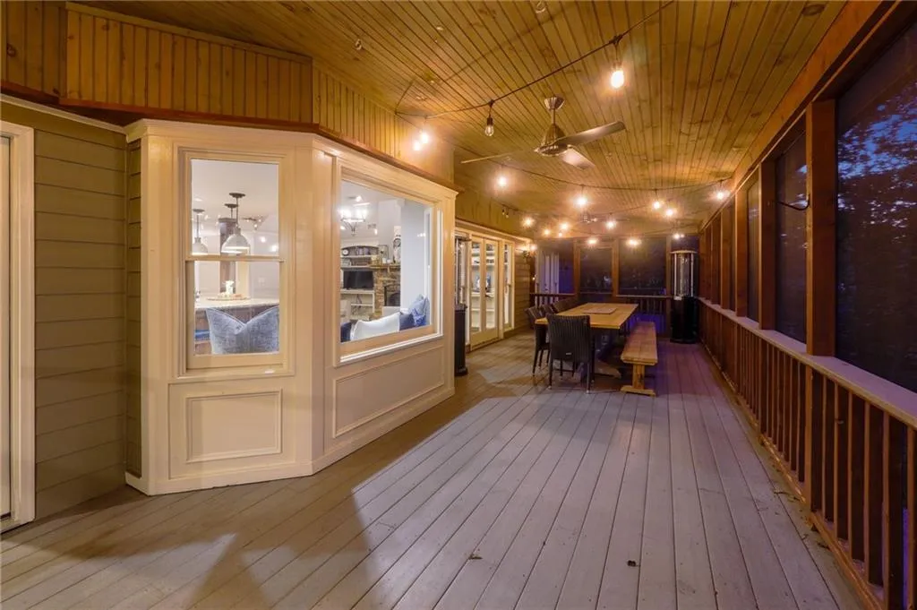 Canton, Georgia 30115, United States, 8 Bedrooms Bedrooms, ,6 BathroomsBathrooms,Residential,Active,69560