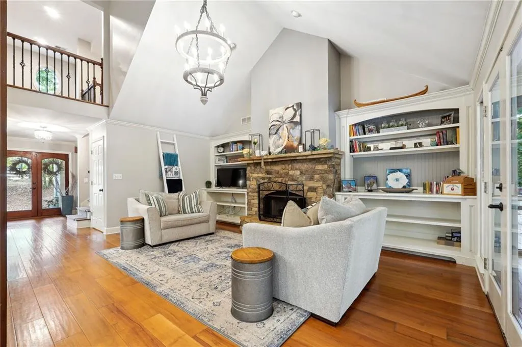 Canton, Georgia 30115, United States, 8 Bedrooms Bedrooms, ,6 BathroomsBathrooms,Residential,Active,69560