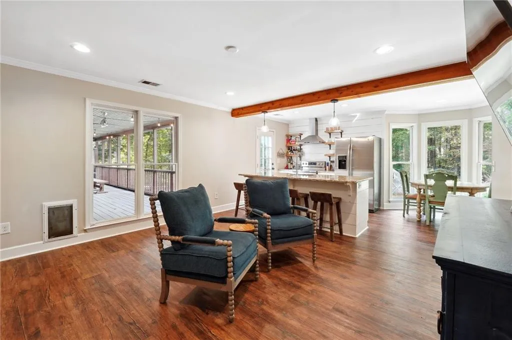 Canton, Georgia 30115, United States, 8 Bedrooms Bedrooms, ,6 BathroomsBathrooms,Residential,Active,69560