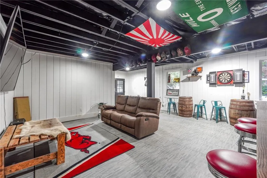 Canton, Georgia 30115, United States, 8 Bedrooms Bedrooms, ,6 BathroomsBathrooms,Residential,Active,69560