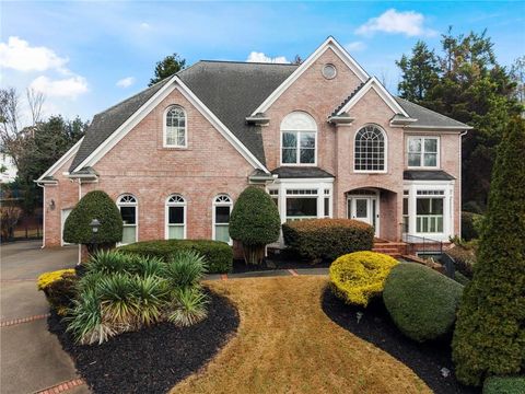 Photo of 320 Commons Gate Court, Roswell, GA 30075 (MLS # 7725010)