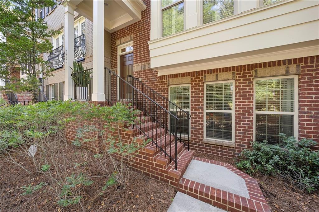 3260 Ferncliff Lane
