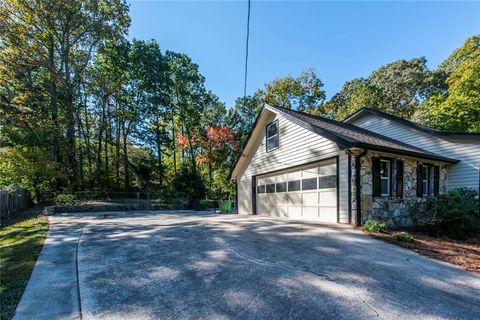 A home in Powder Springs