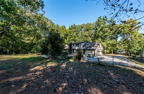 A home in Powder Springs