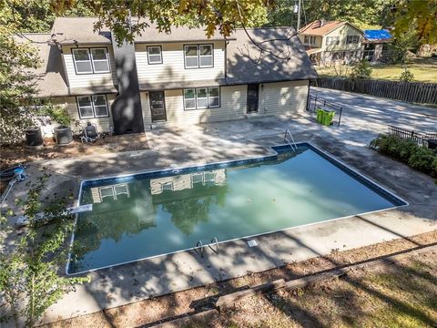 A home in Powder Springs