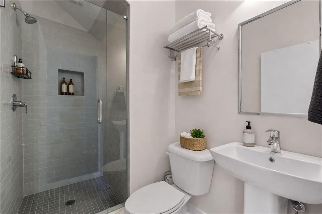 415 Gartrell Street SE 1