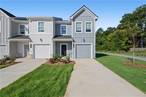 Townhouse For Sale - 329 Rolling Green Road<br/> Adairsville, GA 30103
