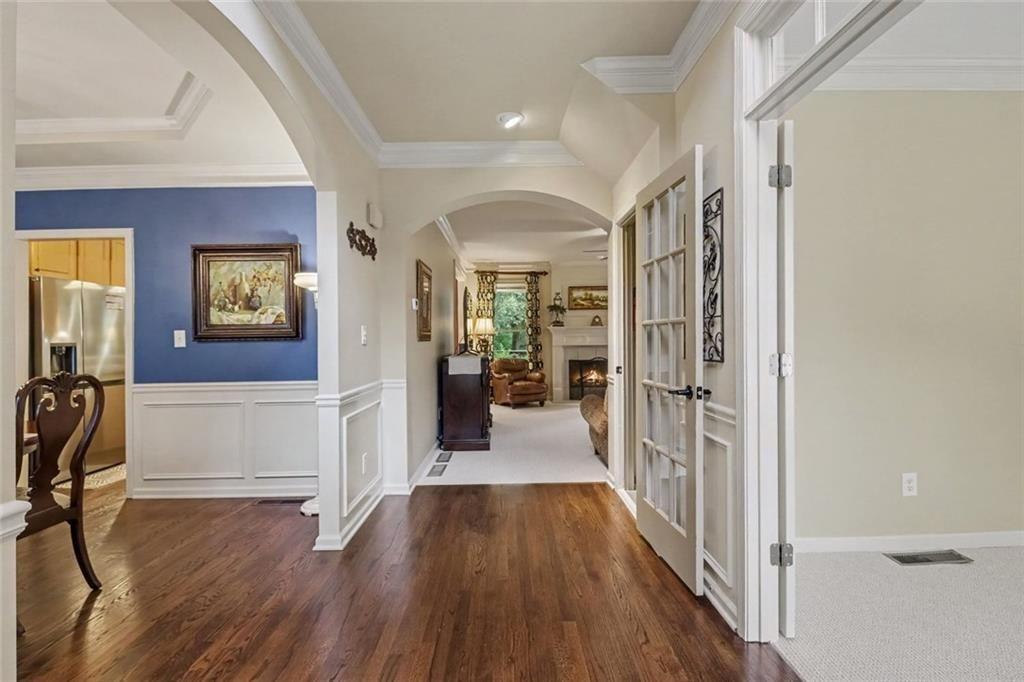 669 Grand Folia Court NE