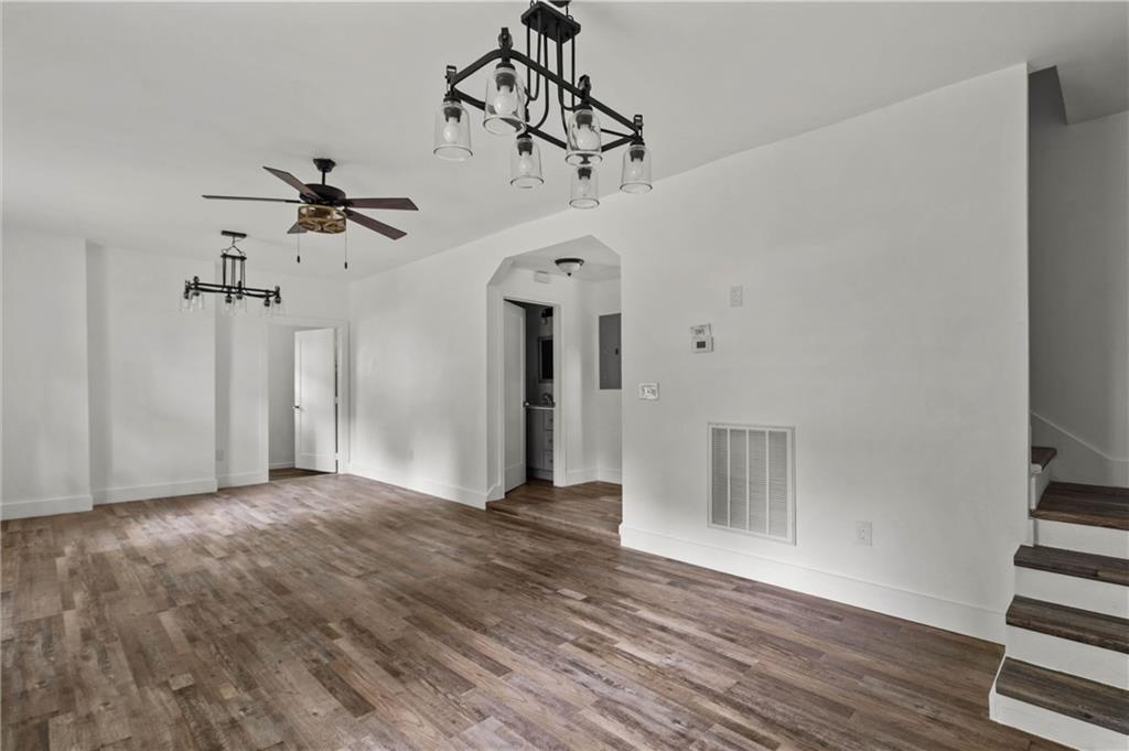 13 Hillside Avenue