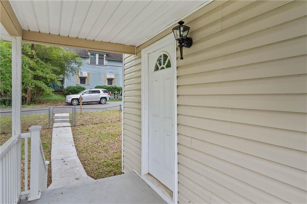 13 Hillside Avenue